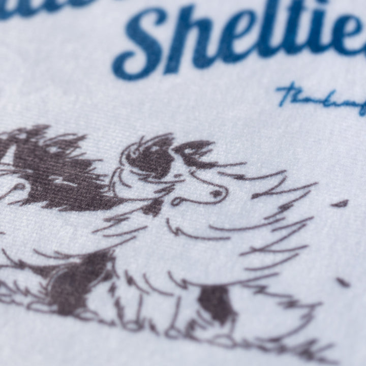 Windblown Shelties | マイクロファイバータオルハンカチ