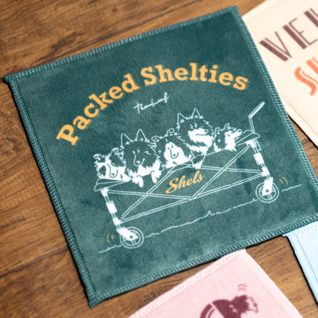 Packed Shelties | マイクロファイバータオルハンカチ
